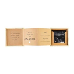 GRANDMA ANNOUNCEMENT GIFT BOX