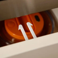 DREAMBABY WHITE PLASTIC TWIN PIN LATCHES 2 PK