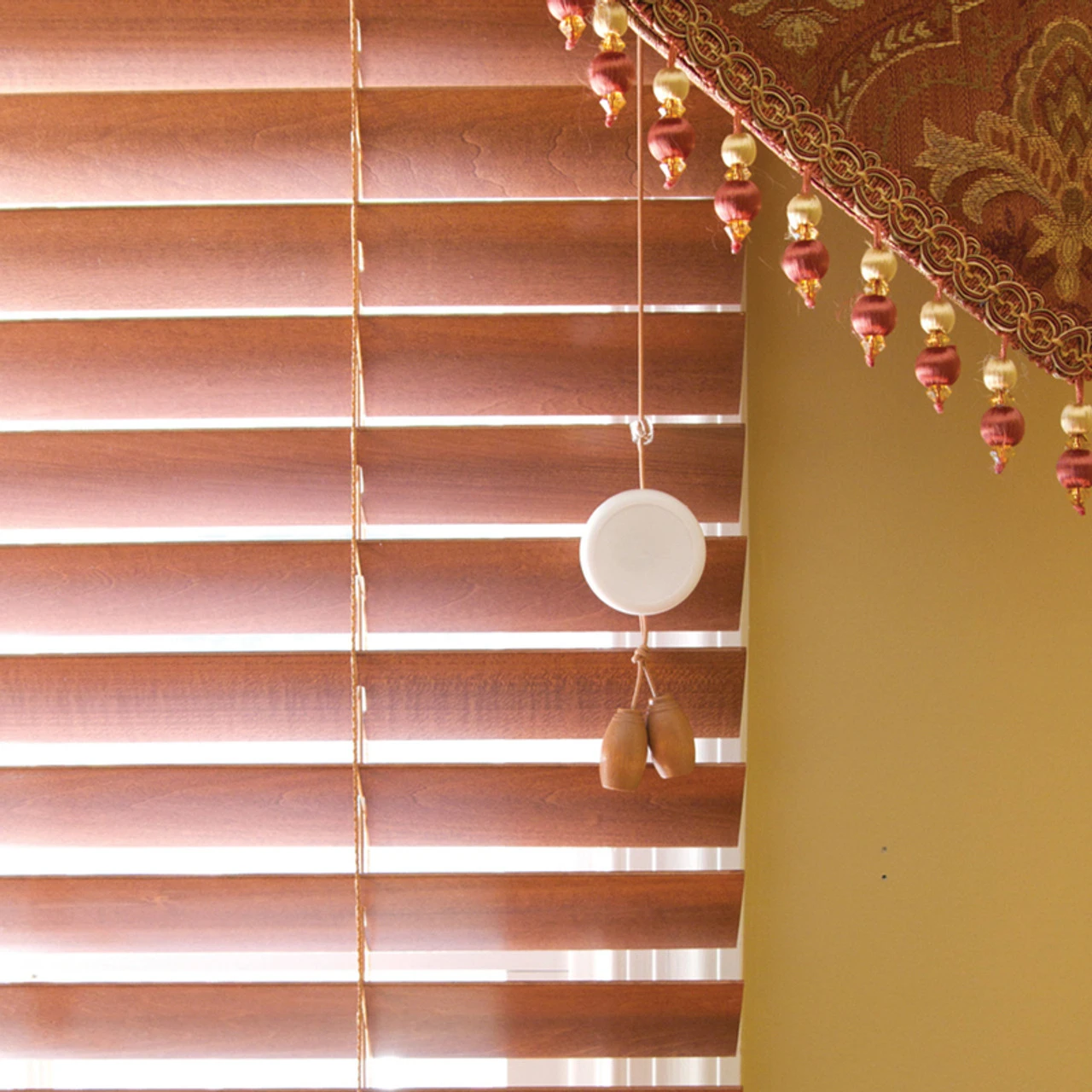 DREAMBABY WHITE PLASTIC CORD WIND-UPS 2 PK 1 DREAMBABY WHITE PLASTIC CORD WIND-UPS 2 PK