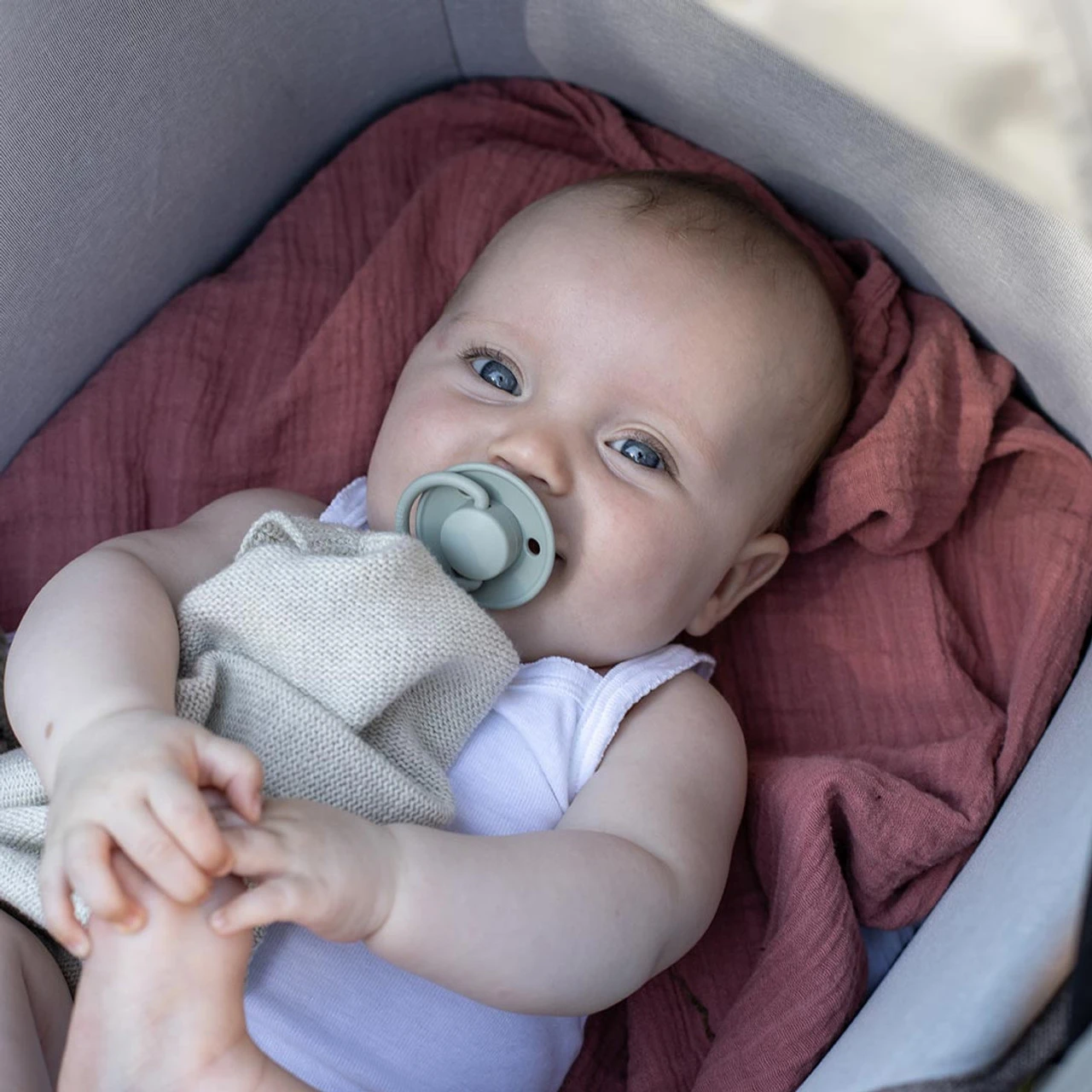 BIBS PACIFIER DE LUX SILICONE 2PK 3 BIBS PACIFIER DE LUX SILICONE 2PK - Image 3